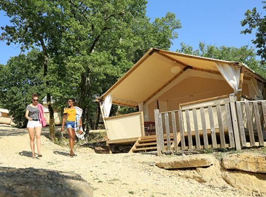 Camping Les Reflets Du Quercy Hotel Crayssac Екстериор снимка