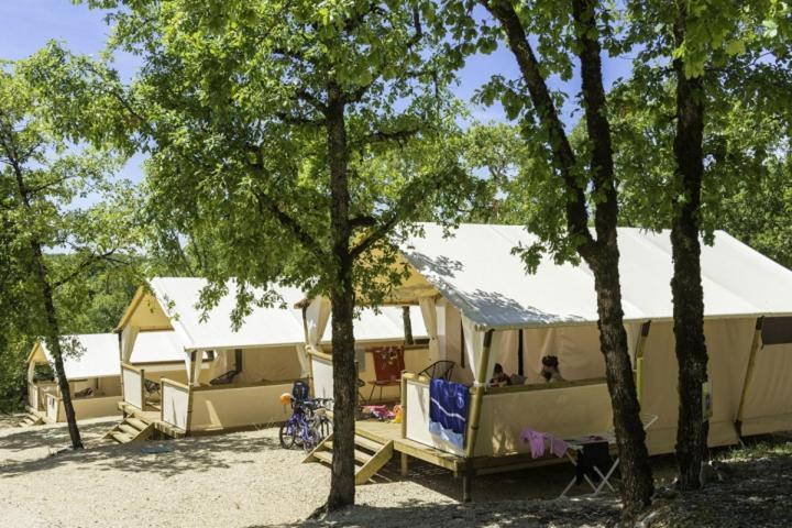 Camping Les Reflets Du Quercy Hotel Crayssac Екстериор снимка